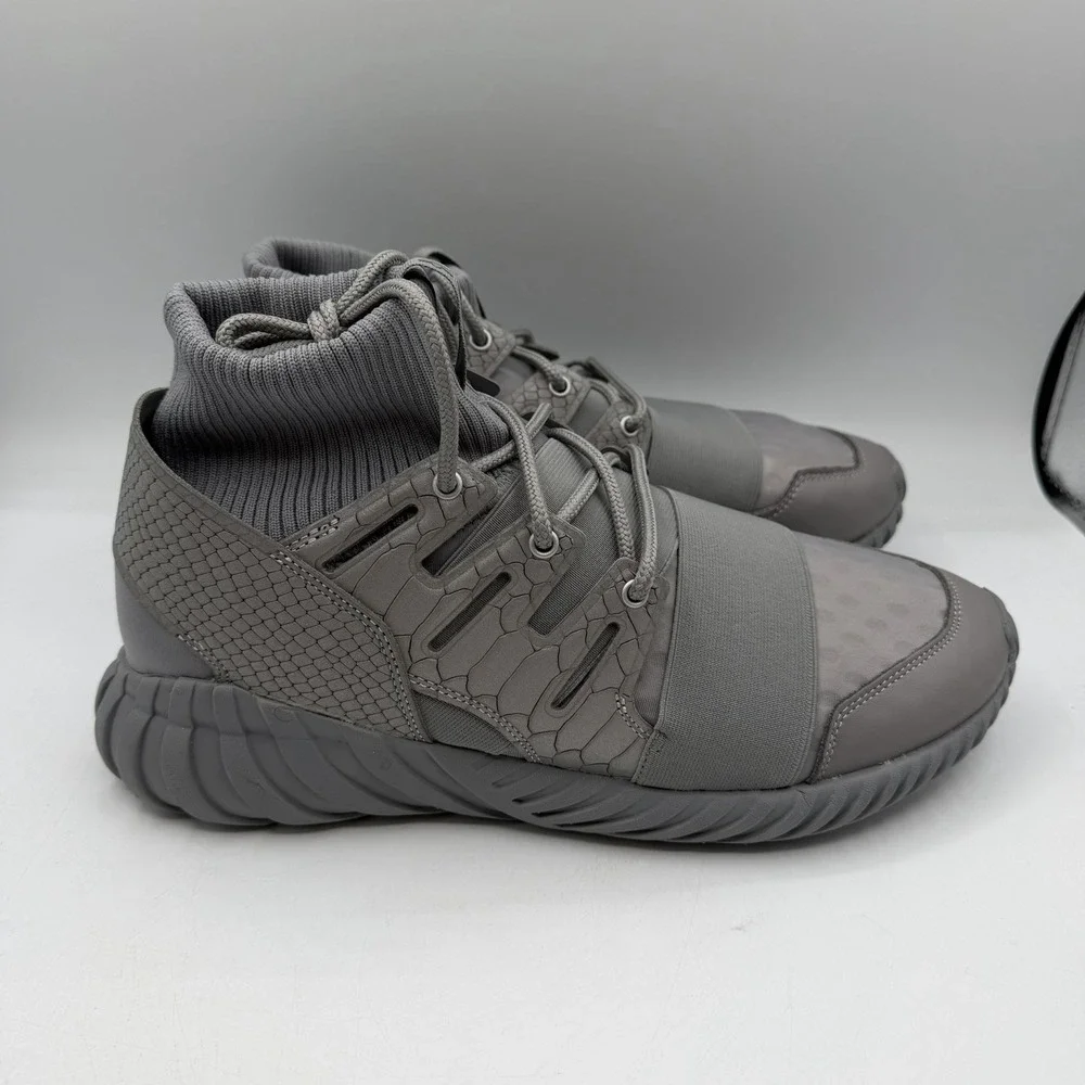 Adidas Tubular Doom Shoes Mens 10 Grey/Metallic Silver Originals Sneakers S74791